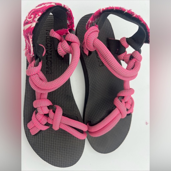 ARIZONA LOVE Women’s Trekky Rope Pink Sandals Size 38 fits Size 8 NWOT MSRP $230 - Picture 8 of 12
